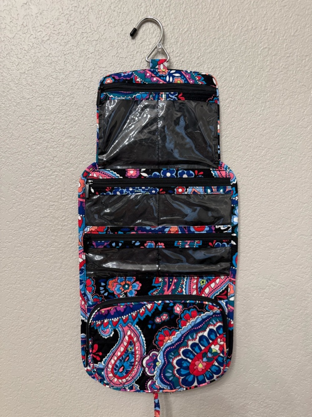 ⚡️FLASH SALE⚡️ Vera Bradley Hanging Travel Organizer Quilted-Haymarket Paisley